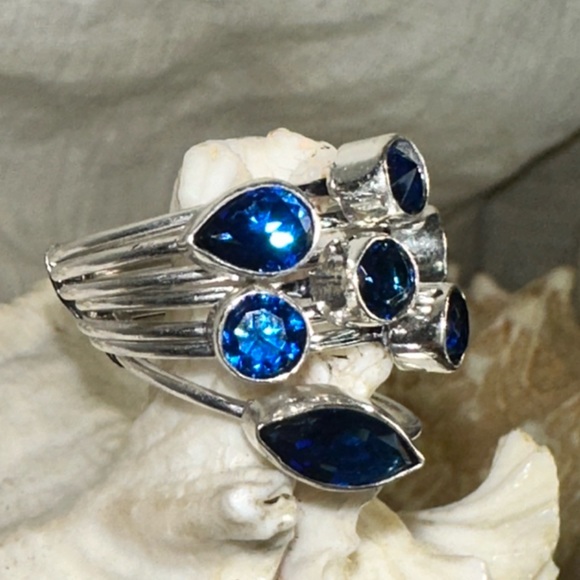 London Blue Quartz multi-gem handcrafted ring - Picture 2 of 7
